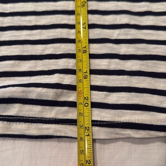 W5 SIZE M Black and White Striped Top with Pink Detail - Picture 7 of 8